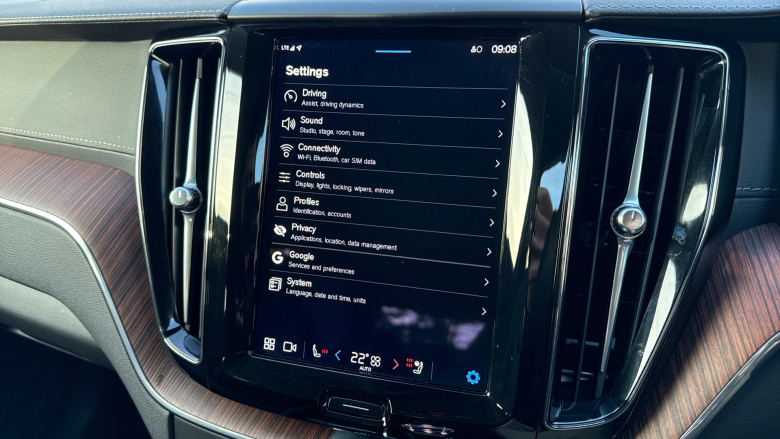 Volvo XC60 2.0 T8 [455] RC PHEV Ultimate Dark 5dr AWD Gtron Estate